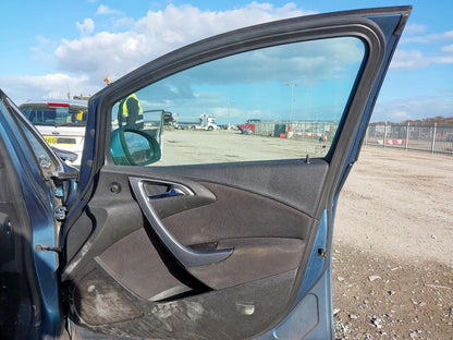 2013 Vauxhall Astra MK6 (J) (A3400)