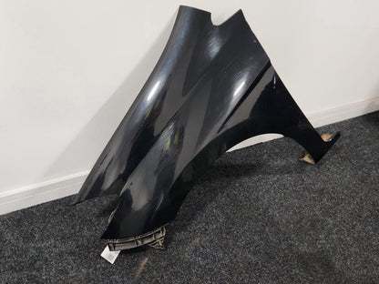 Honda FR-V MK1 (BE57) Front Left N/S Passenger Wing Fender Panel in Black