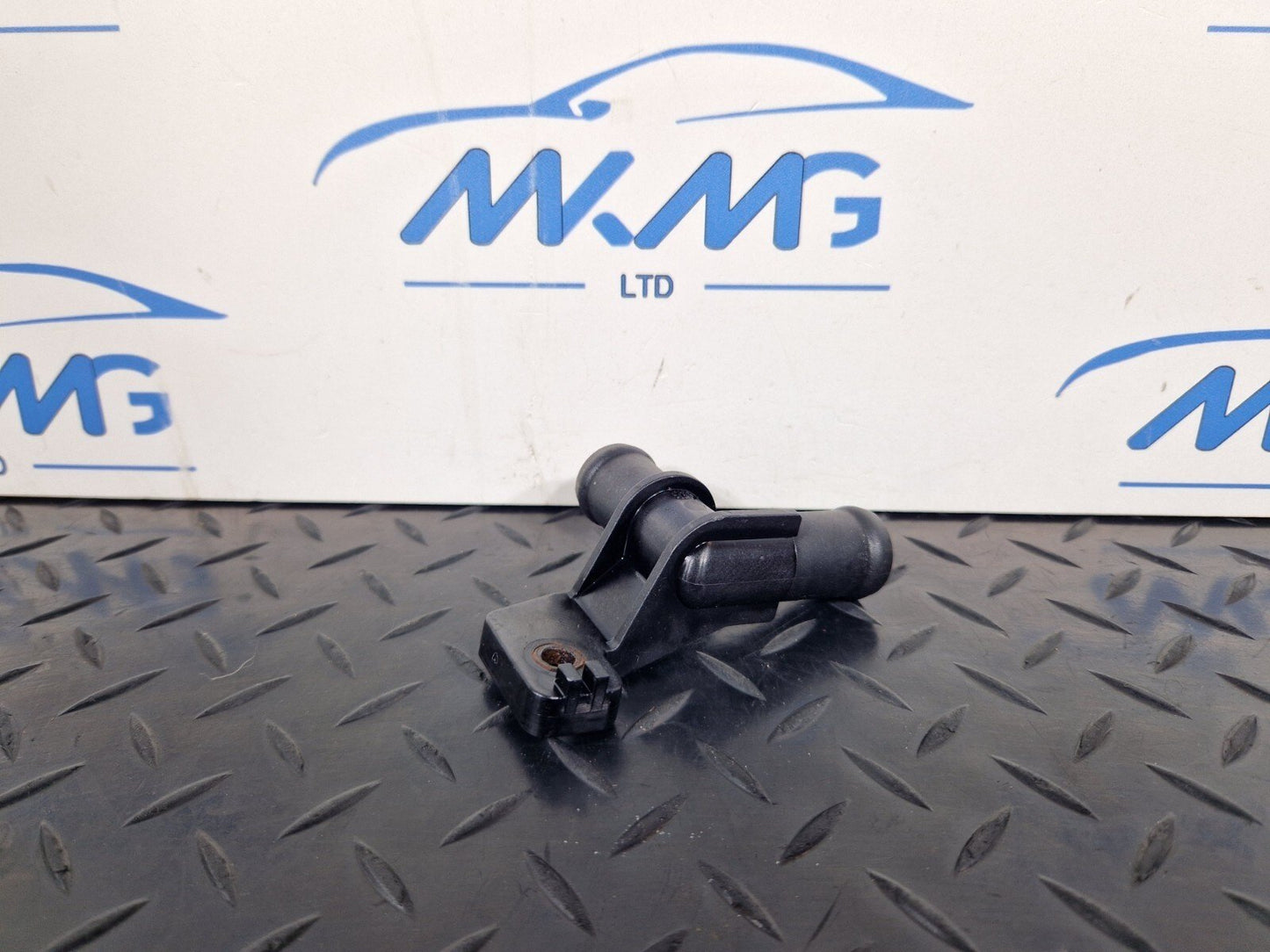 16-23 AUDI S5 COUPE 3.0TFSI GENUINE WATER PIPE HOSE CONNECTION 8W0121087N