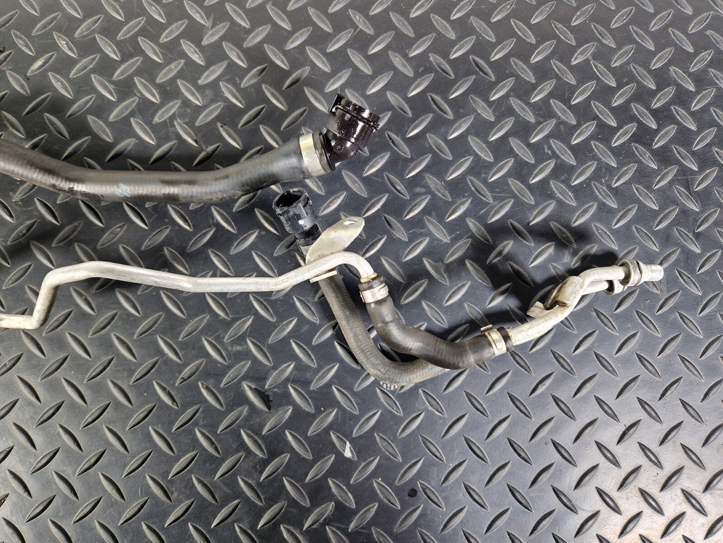 12-18 BMW 3 SERIES F30 F31 LCI ENGINE COOLANT PIPE/HOSE 8583485