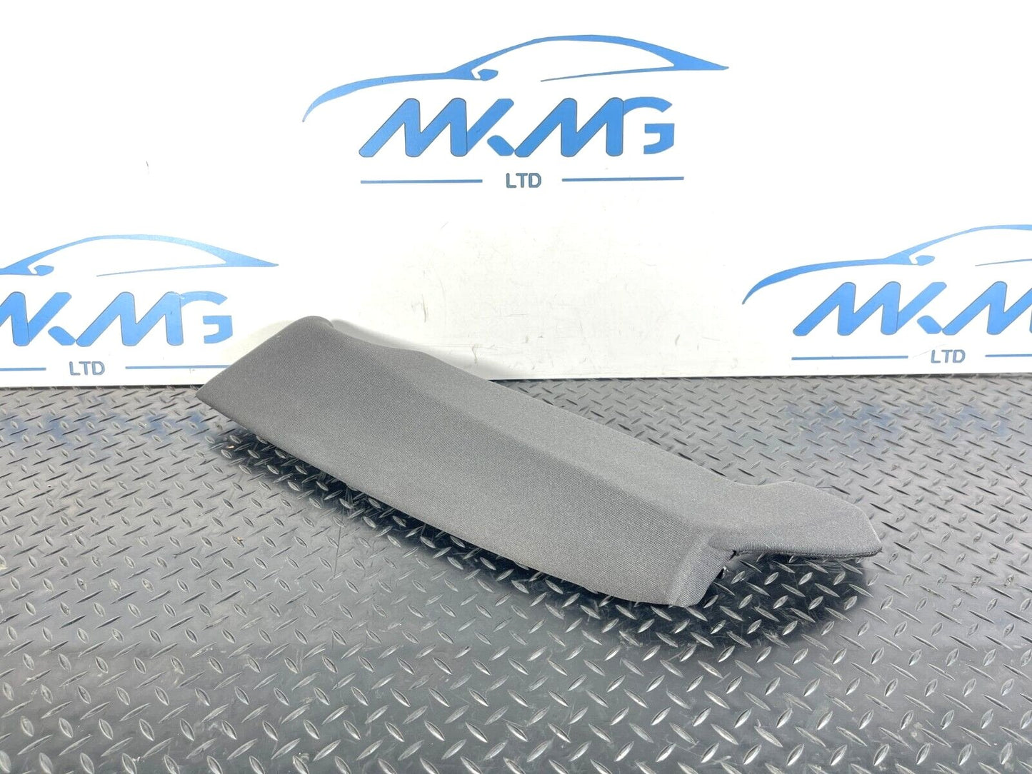 16-19 AUDI A4 B9 ESTATE GENUINE REAR LEFT PASSENGER SIDE CLOTH BOLSTER 8W0885703