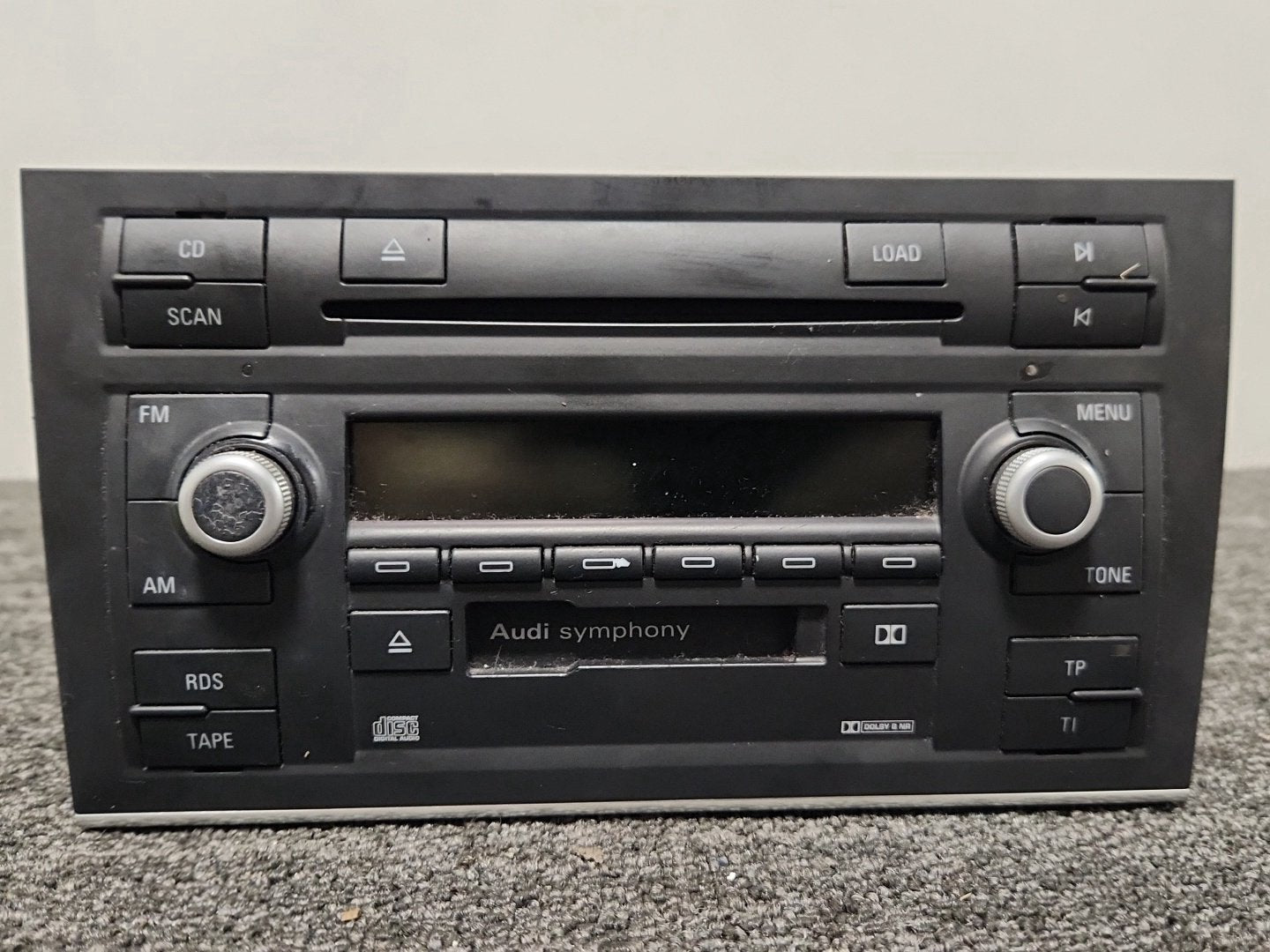 Audi A4 B7 Genuine Radio Stereo CD Player Head Unit 8E0035195AB