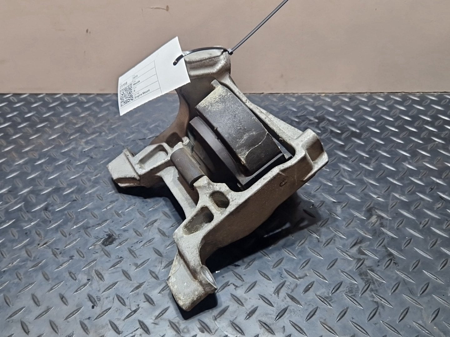 Mazda 6 MK3 (GJ) Saloon 2.2L Diesel SH3 Genuine Engine Mount Holder Support