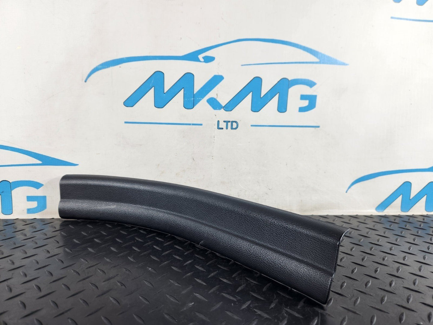 BMW X1 F48 GENUINE REAR COVER STRIP ENTRANCE 7326812