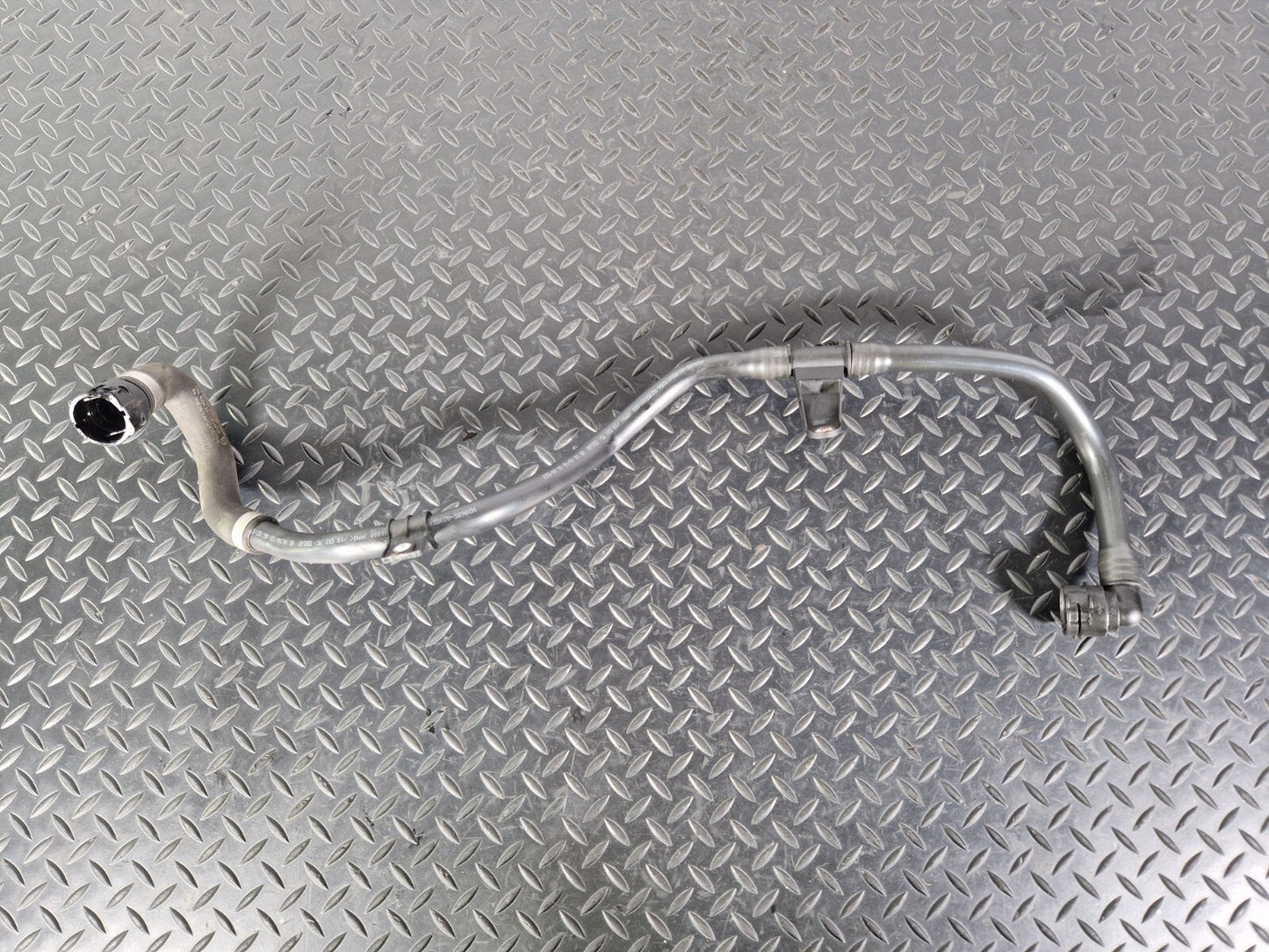 14-21 MERCEDES BENZ C300h W205 GENUINE WATER RADIATOR HOSE PIPE A2055001000