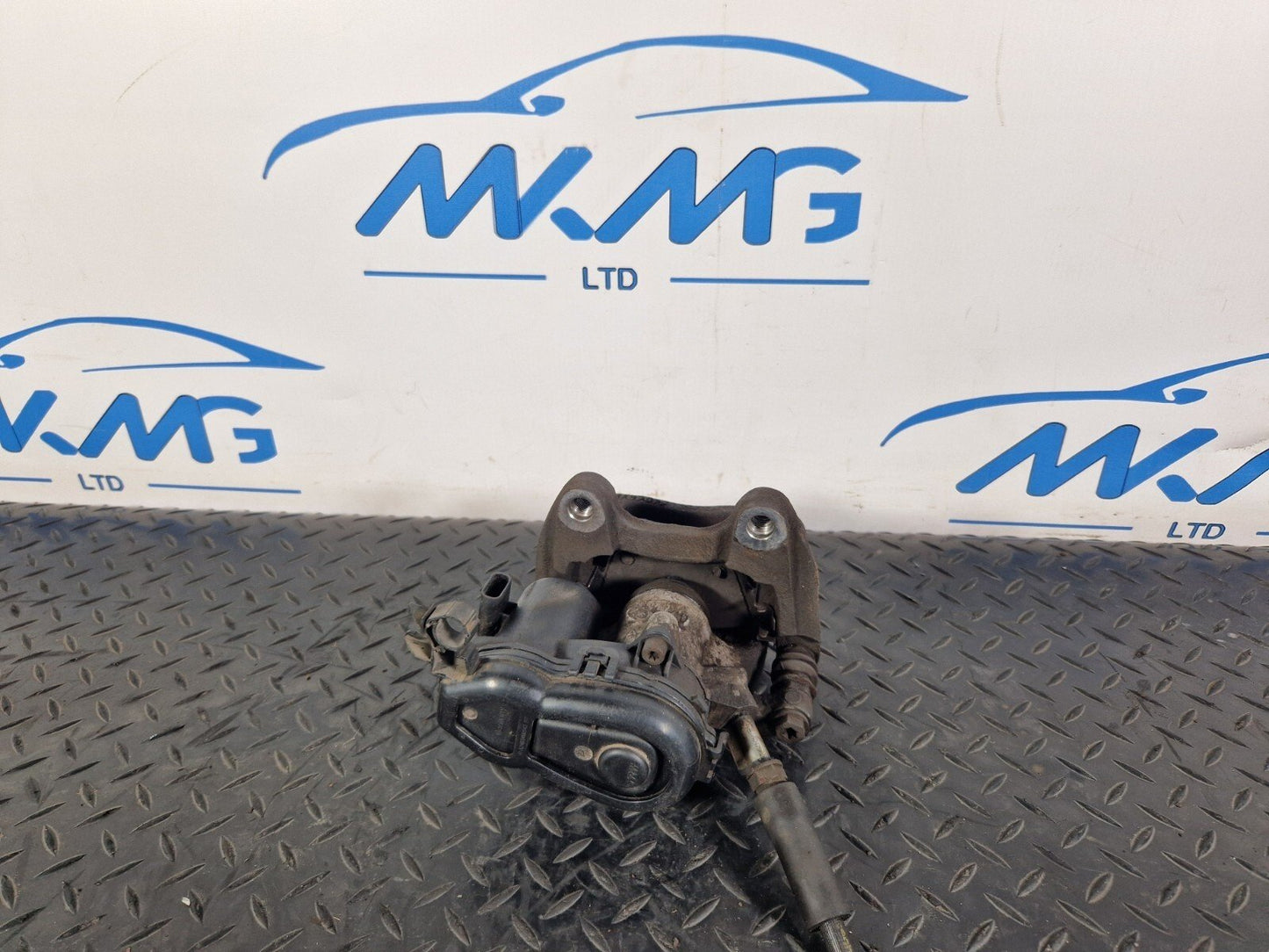 14-20 MERCEDES BENZ GLA X156 REAR LEFT SIDE BRAKE CALIPER A2464232398