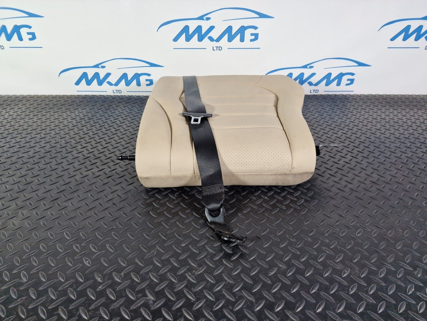 14-21 MERCEDES C CLASS W205 GENUINE REAR LEFT SEAT BACKREST A2059200124
