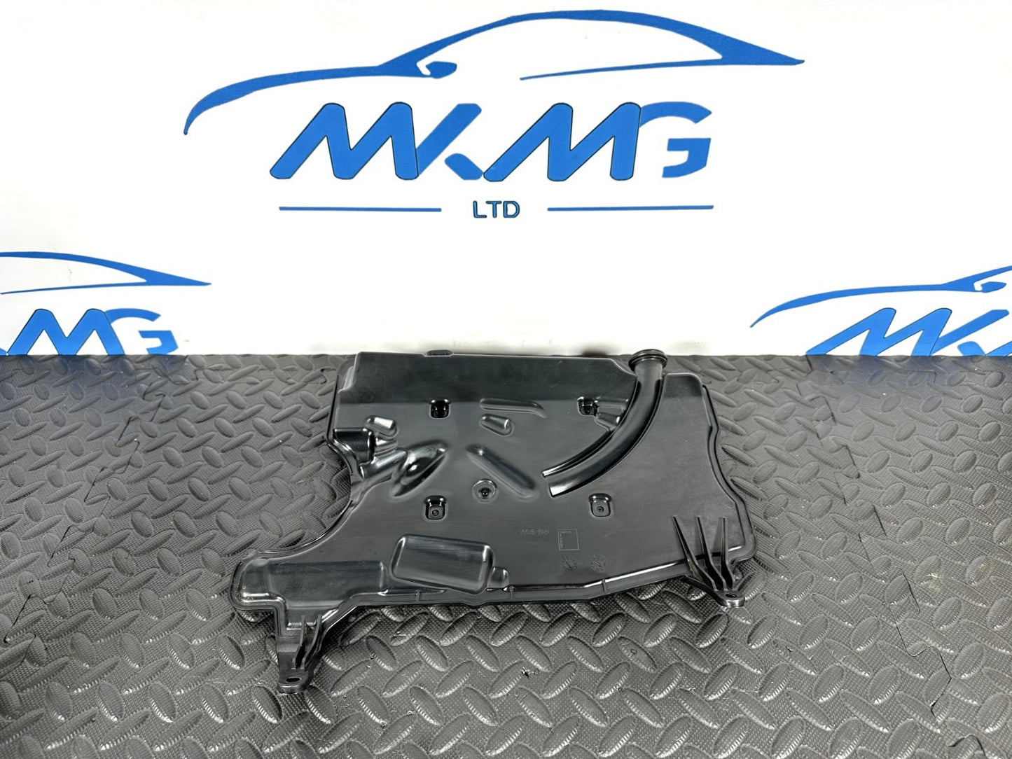 14-21 BMW 2 SERIES GRAN TOURER F45 F46 GENUINE AIR DUCT RESONATOR 8570016