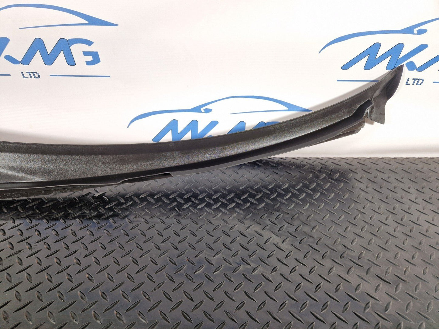 10-18 AUDI A7 4G S-LINE FRONT WINDSCREEN SCUTTLE PANEL WIPER COVER 4G8819403