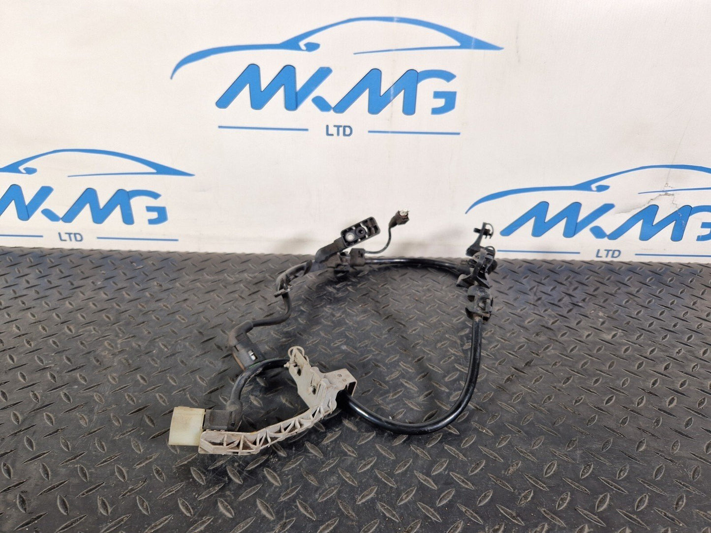19-ON MERCEDES BENZ B CLASS W247 REAR RPM SPEED SENSOR WIRE HARNESS A2475400600