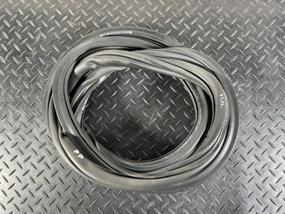 17-20 VW GOLF MK7.5  DOOR SEAL RUBBER FRONT LEFT LH 5GE867911B