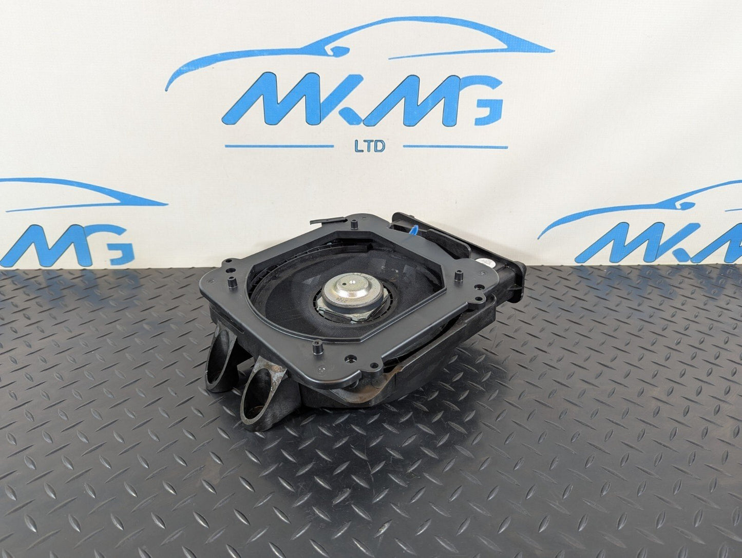 16-22 BMW X1 F48 GENUINE OEM FRONT RIGHT DRIVER SIDE SUBWOOFER SPEAKER 927599604
