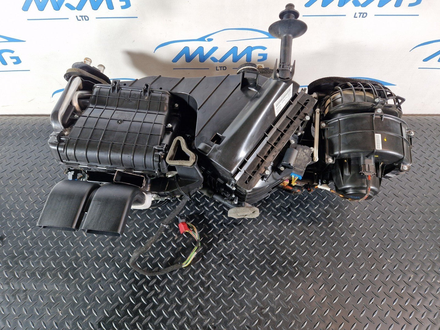 10-15 AUDI Q7 4L GENUINE HEATER MATRIX RADIATOR CORE 4L2820003AA