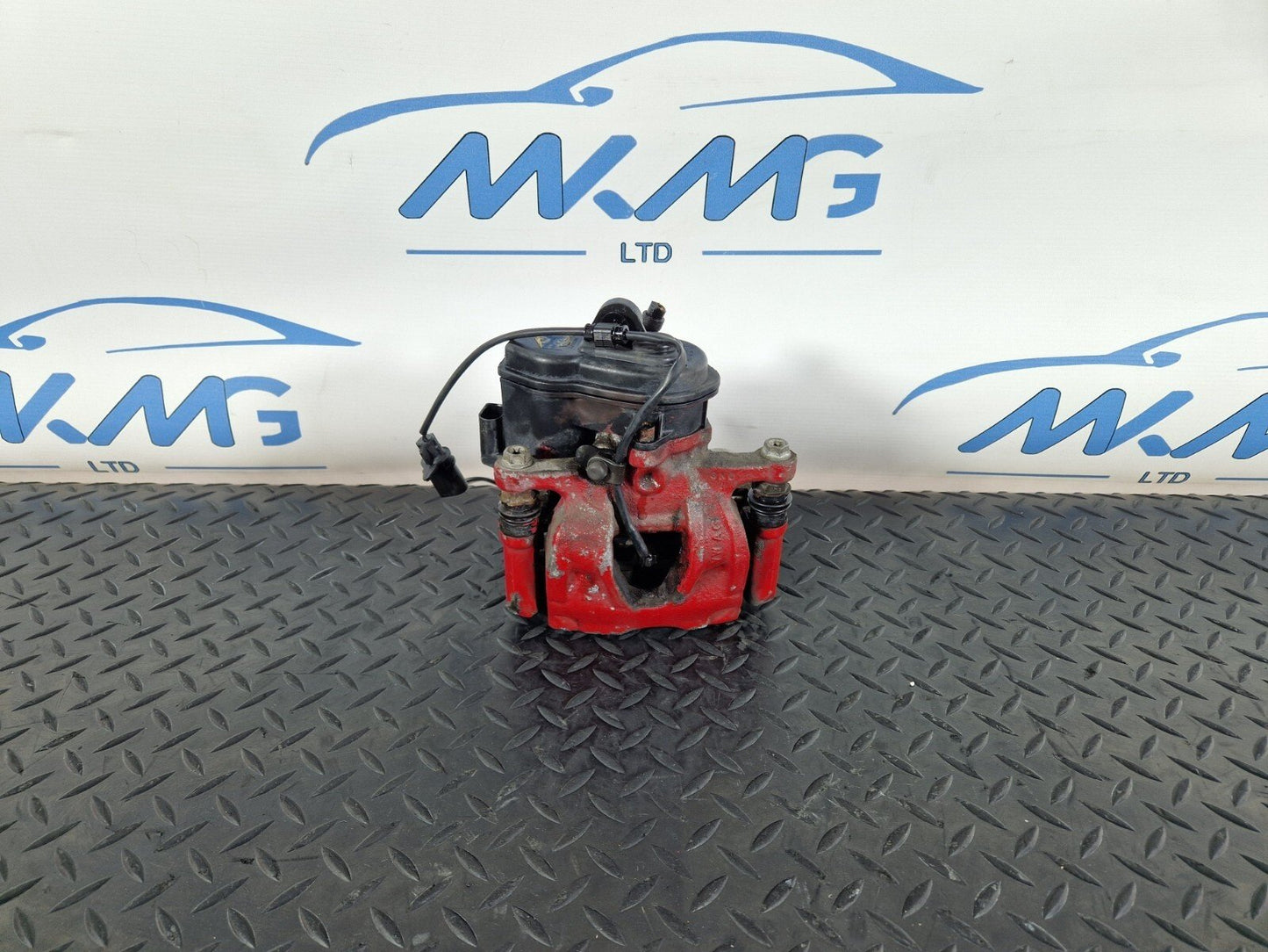 16-19 AUDI A4 B9 OEM REAR RIGHT DRIVER SIDE O/S ELECTRIC BRAKE CALIPER 8W0406AT