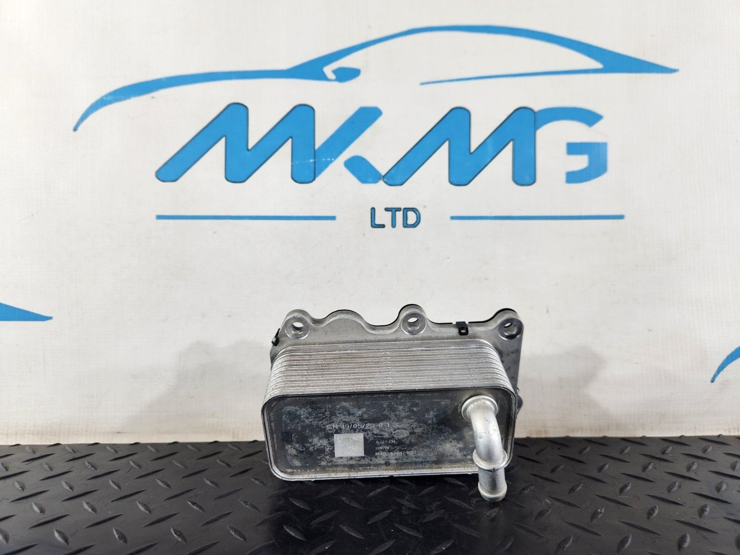 19-ON RANGE ROVER EVOQUE L551 2.0 DIESEL OIL COOLER M4D3-6A642-BB