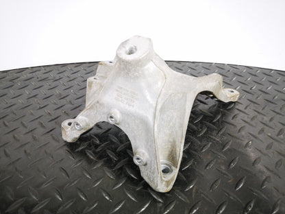 16-19 AUDI A4 B9 GENUINE V6 3.0TDI CSW RIGHT ENGINE MOUNT BRACKET 8W0199308H
