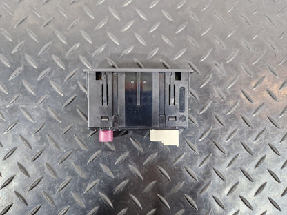 19-ON MERCEDES B CLASS W247 CENTRE CONSOLE USB CONNECTION PORT A2478203902