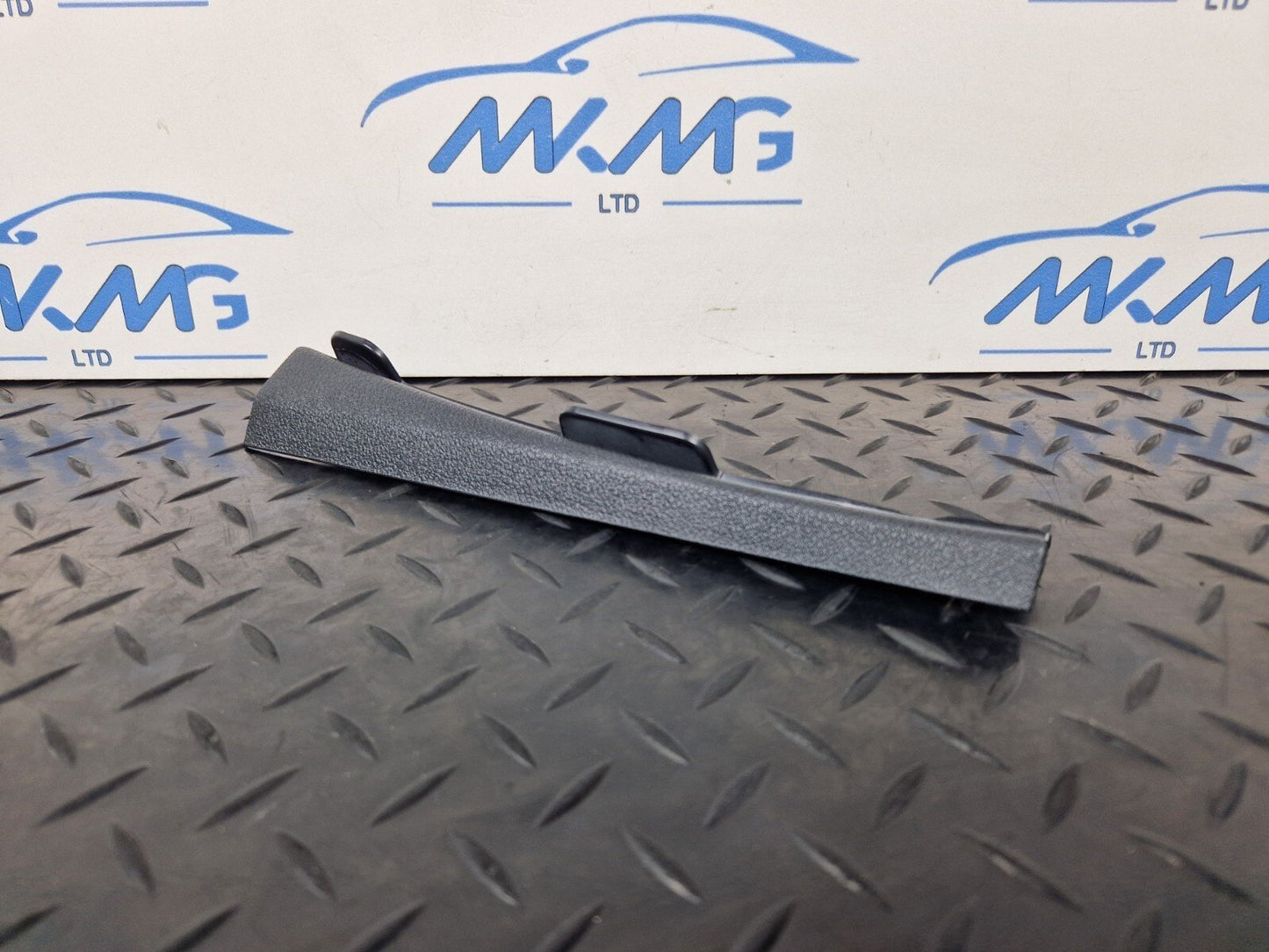 AUDI Unknown Part Type 8W0035225