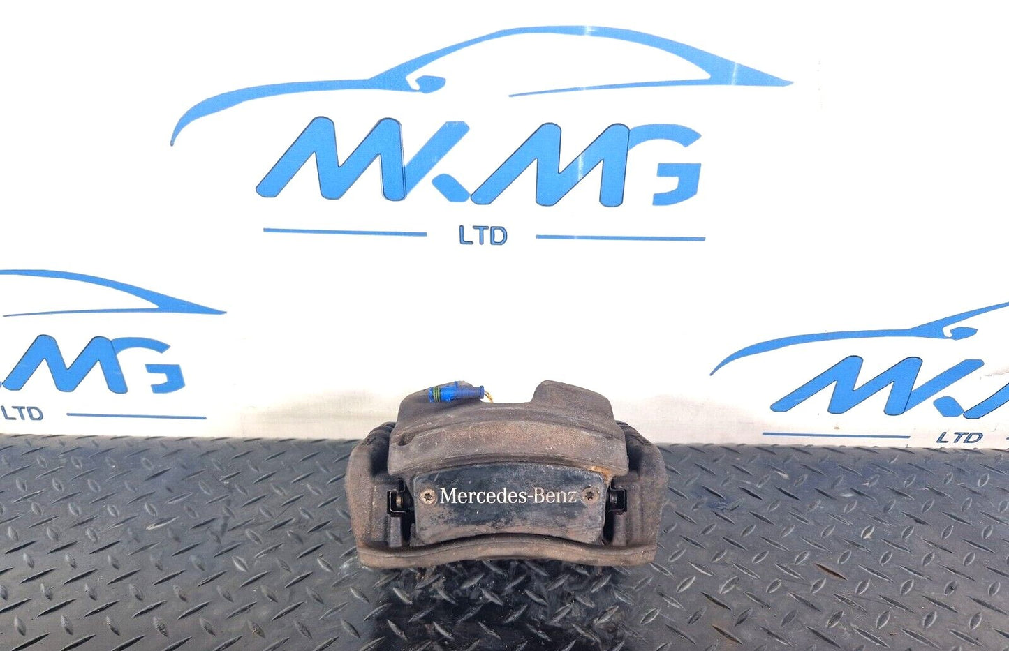 19-ON MERCEDES BENZ CLA C118 FRONT RIGHT O/S BRAKE CALIPER 305X28