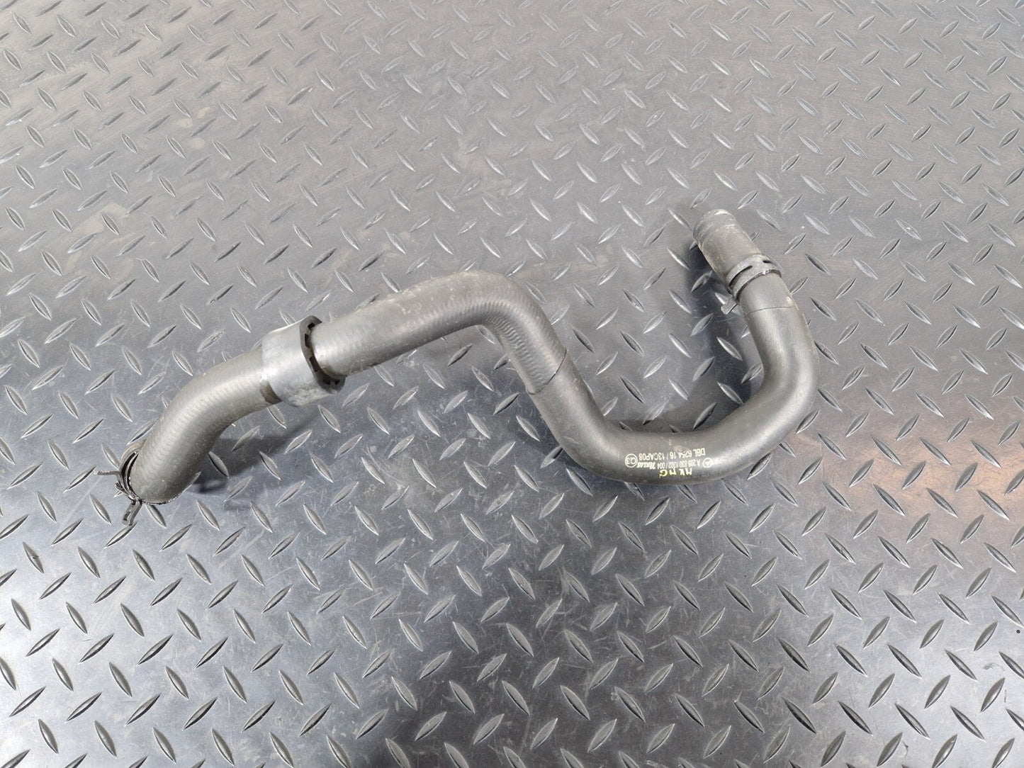14-21 MERCEDES BENZ C200 W205 ENGINE WATER COOLANT PIPE HOSE A2058301302