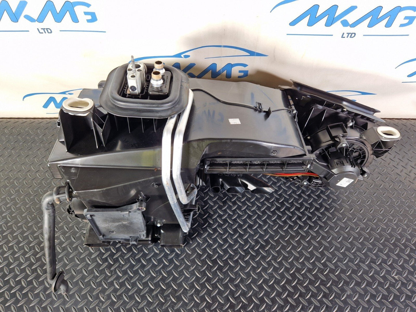 18-ON MERCEDES BENZ A CLASS W177 GENUINE HEATER MATRIX BOX A2478300600