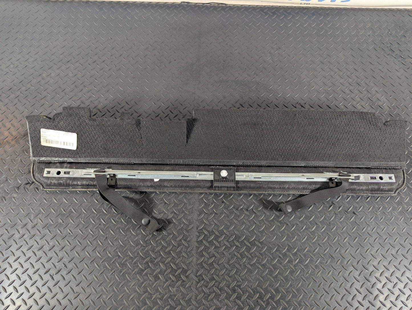 11-19 MERCEDES BENZ ML W166 GENUINE TRUNK BOOT TRIM PANEL A1666800102
