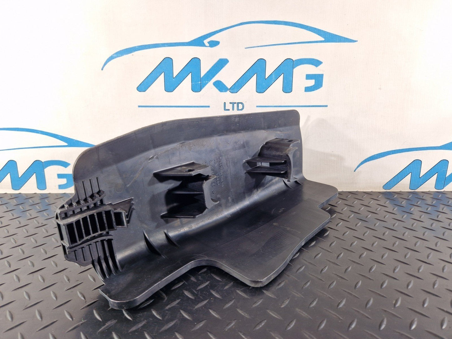 16-23 AUDI A5 F5 S-LINE GENUINE REAR LEFT N/S/R CONTROL ARM COVER 8W0505415E