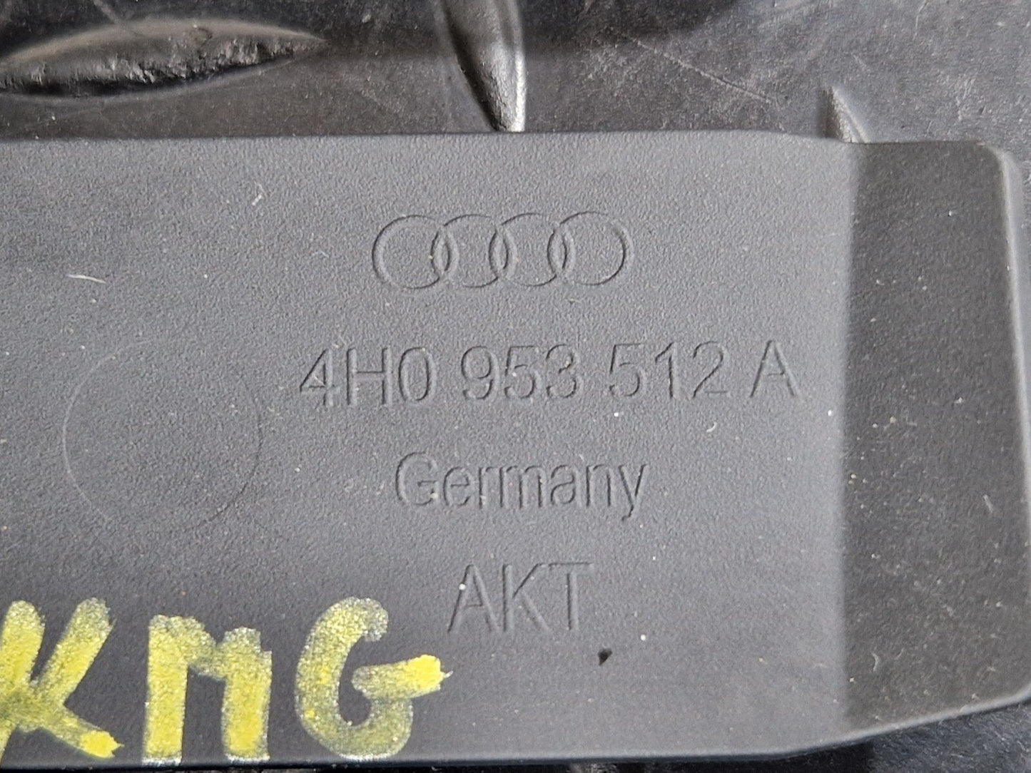 10-17 AUDI A8 4H LOWER STEERING COLUMN TRIM COVER 4H0953512A