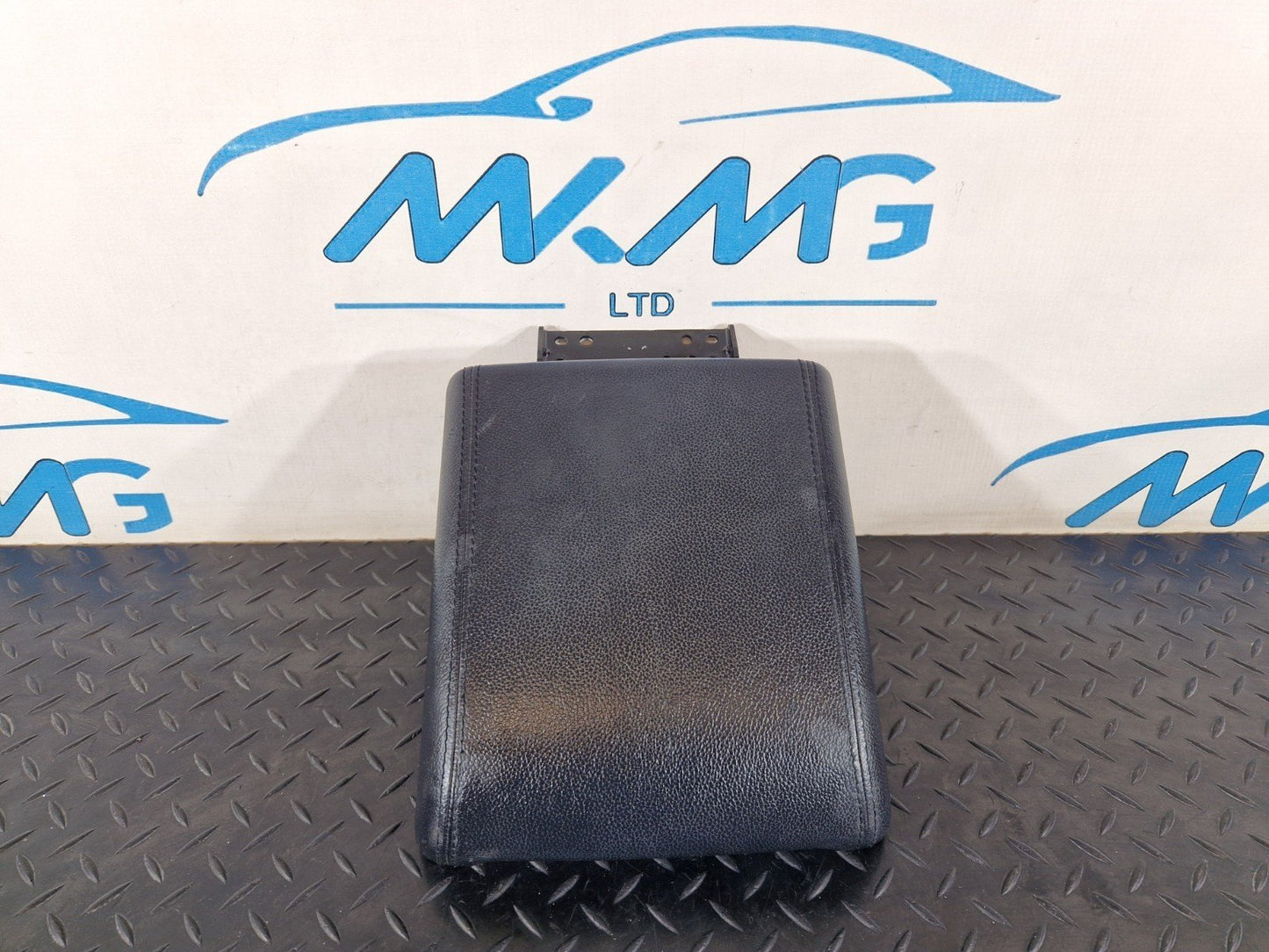 14-19 LAND ROVER L550 DISCOVERY SPORT CENTRE CONSOLE LEATHER ARM REST IN BLACK
