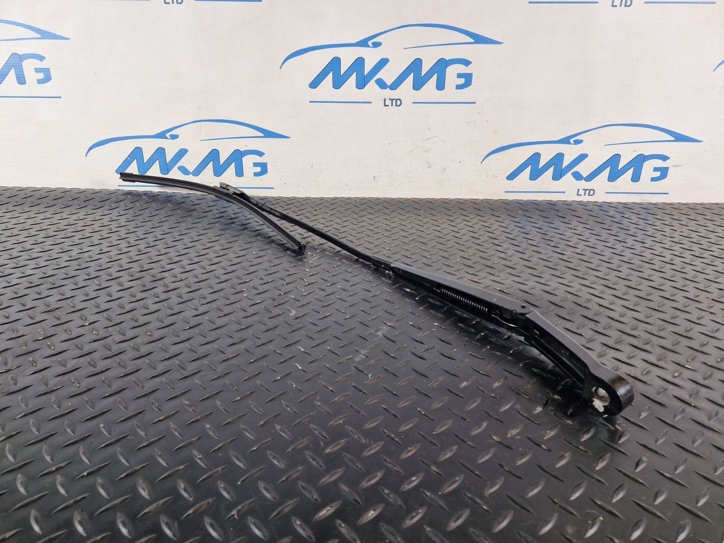 16-20 AUDI Q7 4M GENUINE OEM FRONT LEFT WINDSCREEN WIPER ARM BLACK 4M2955407