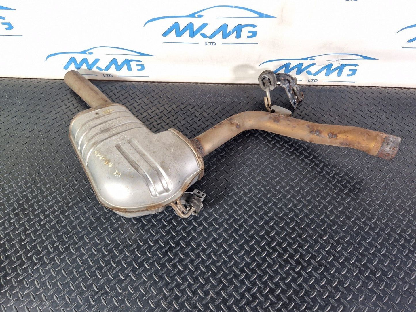 16-24 AUDI A5 F5 COUPE OEM GENUINE REAR EXHAUST MUFFLER SILENCER 8W0253411Q