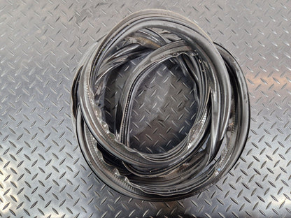 14-21 MERCEDES BENZ C200 W205 GENUINE TRUNK RUBBER SEAL A2057505700