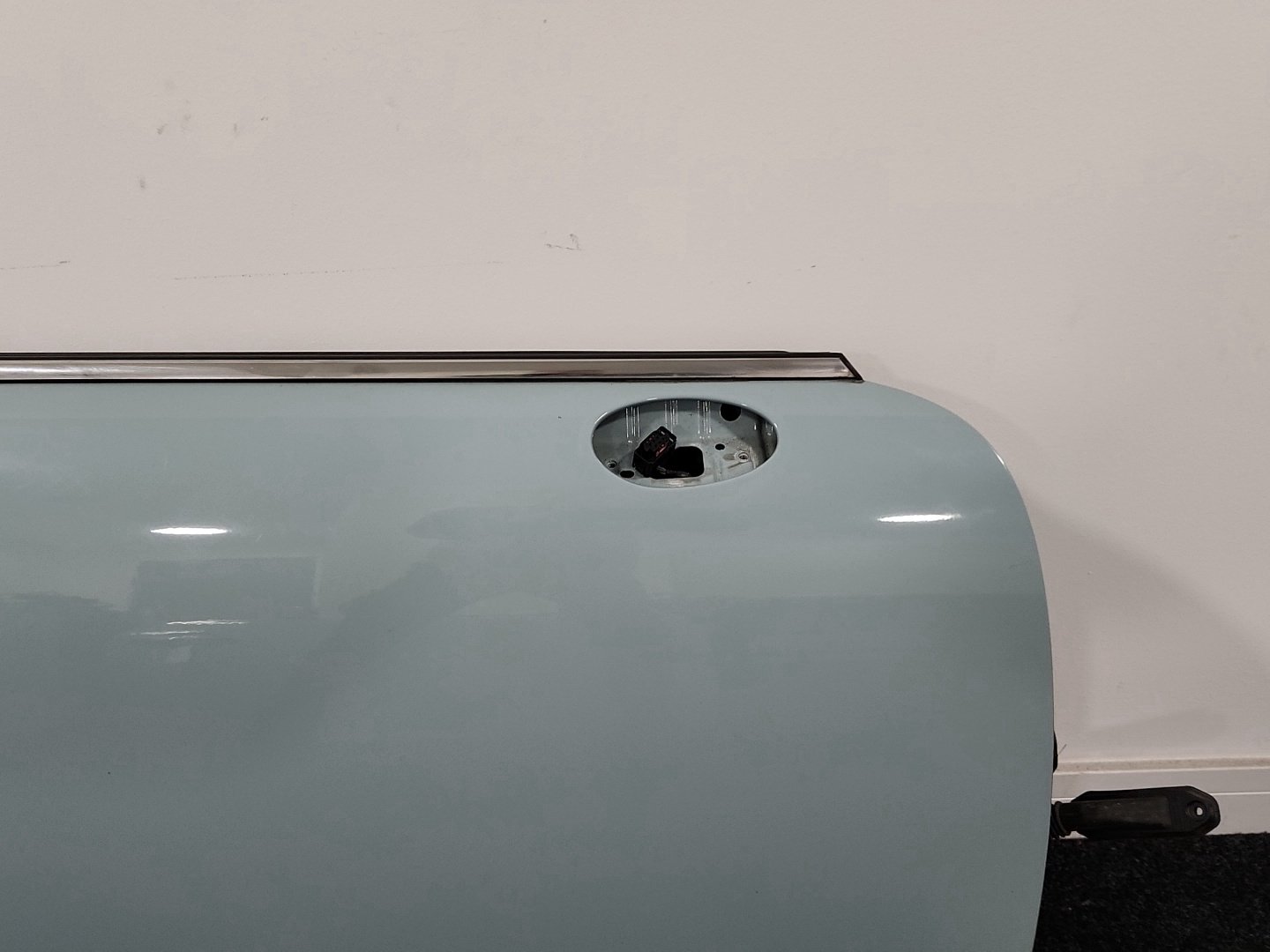 Mini Cooper Clubman R55 Estate Front Right Driver Complete Door in Ice Blue B28