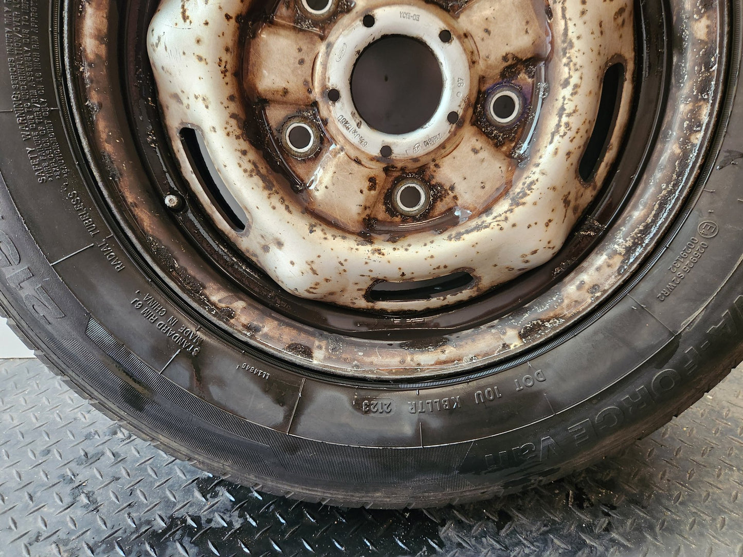 Ford Transit MK6 (V185) Cargo Van Steel Wheel with Tyre 215/75/16 ~6mm