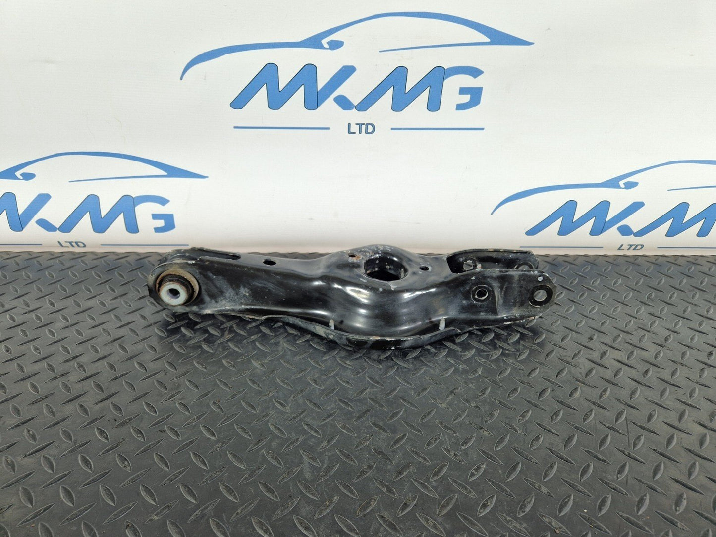 12-18 BMW 3 SERIES F30 LCI REAR WISHBONE ROLL OVER CONTROL ARM 6867540 6867541