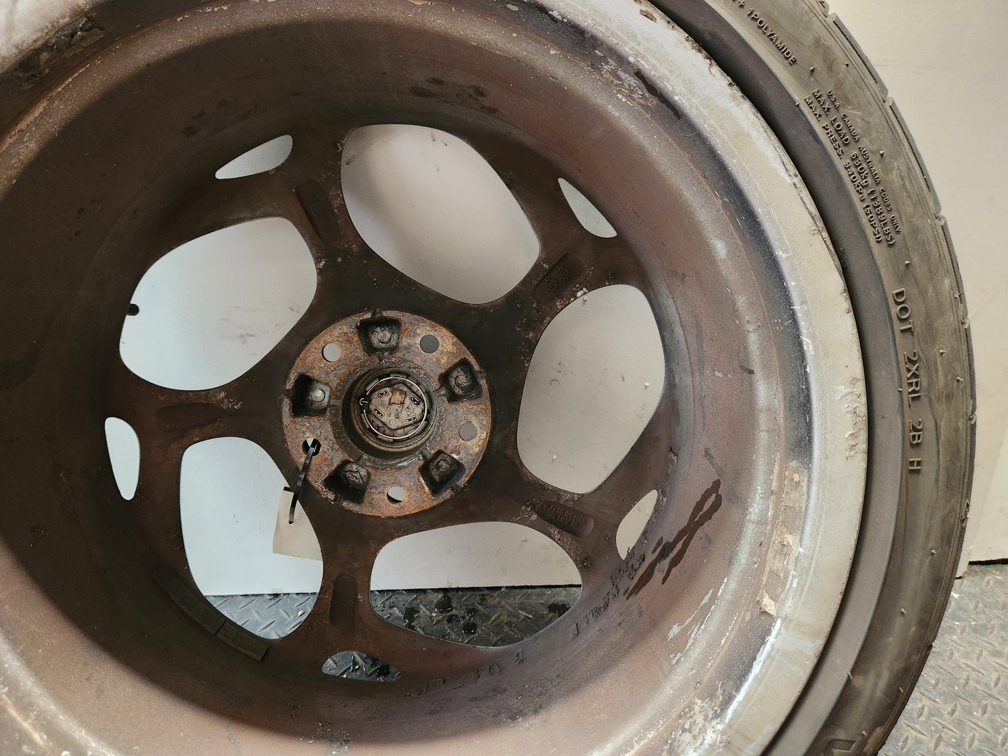 Renault Mégane MK3 (Ph2) (X95) 18" Alloy Wheel with Tyre 225/40/18 ~3mm