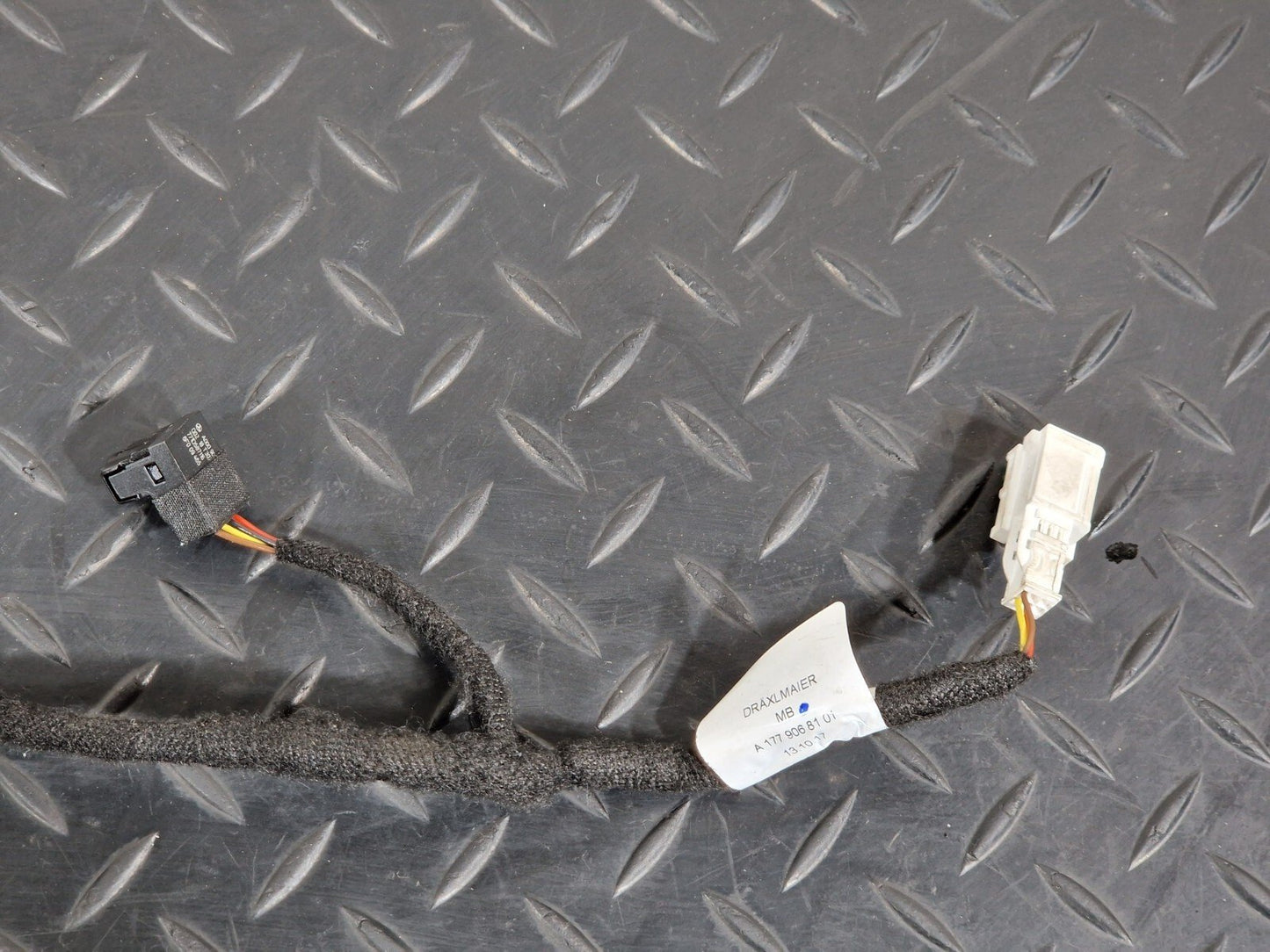 19-ON MERCEDES B CLASS W247 DASH AMBIENT LIGHTING WIRING HARNESS A1779068101