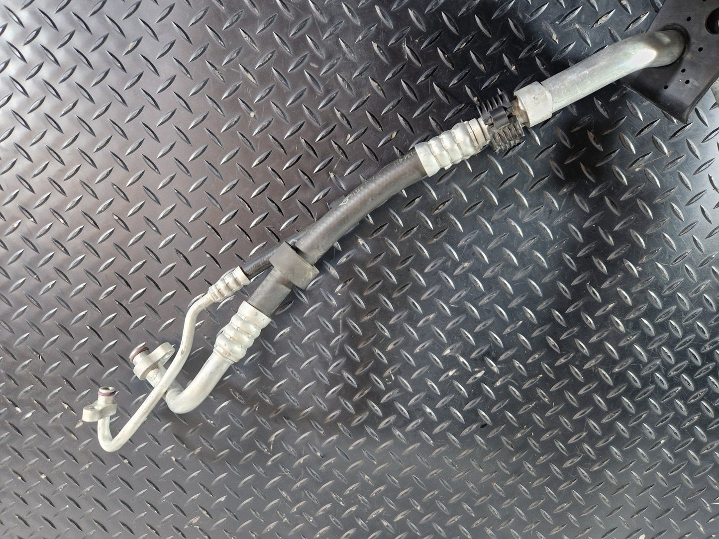 16-19 MERCEDES BENZ GLE W166 GENUINE COOLING WATER HOSE PIPE A1668305600