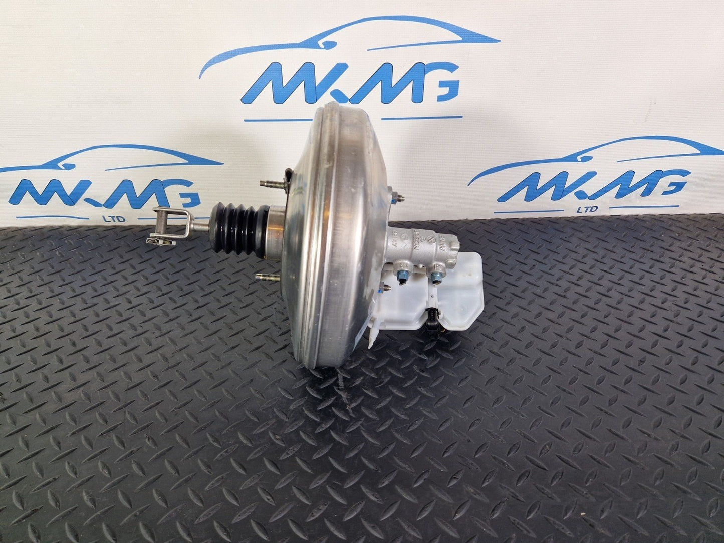 16-22 BMW X1 F48 GENUINE BRAKE SERVO MASTER CYLINDER 6882812