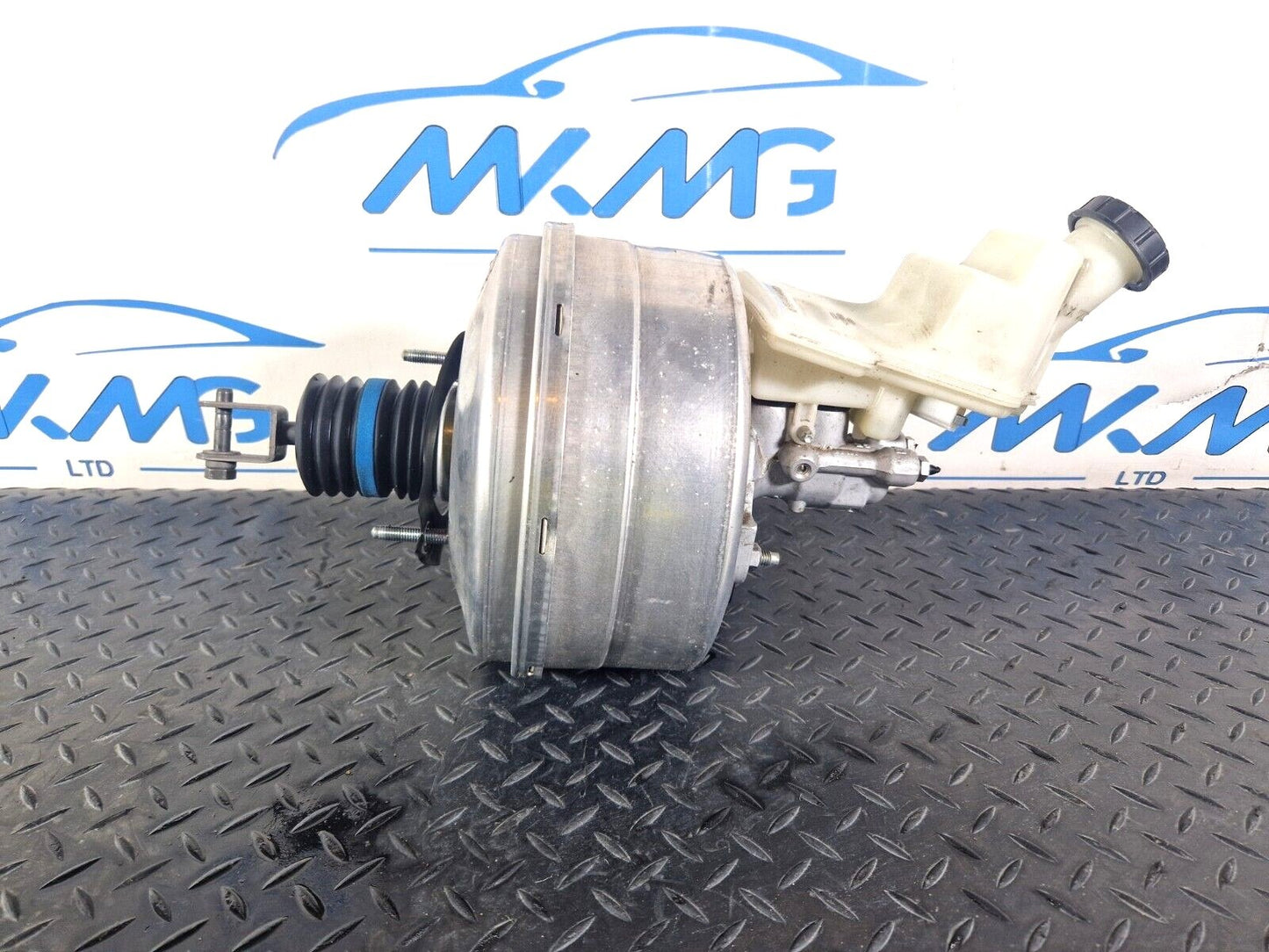 19-ON MERCEDES BENZ CLA C118 205E BRAKE SERVO & MASTER CYLINDER A1774302300