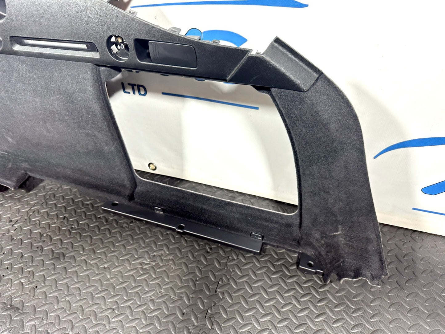 16-19 AUDI A4 B9 ESTATE GENUINE REAR RIGHT DRIVER SIDE BOOT TRIM PANEL 8W9863880