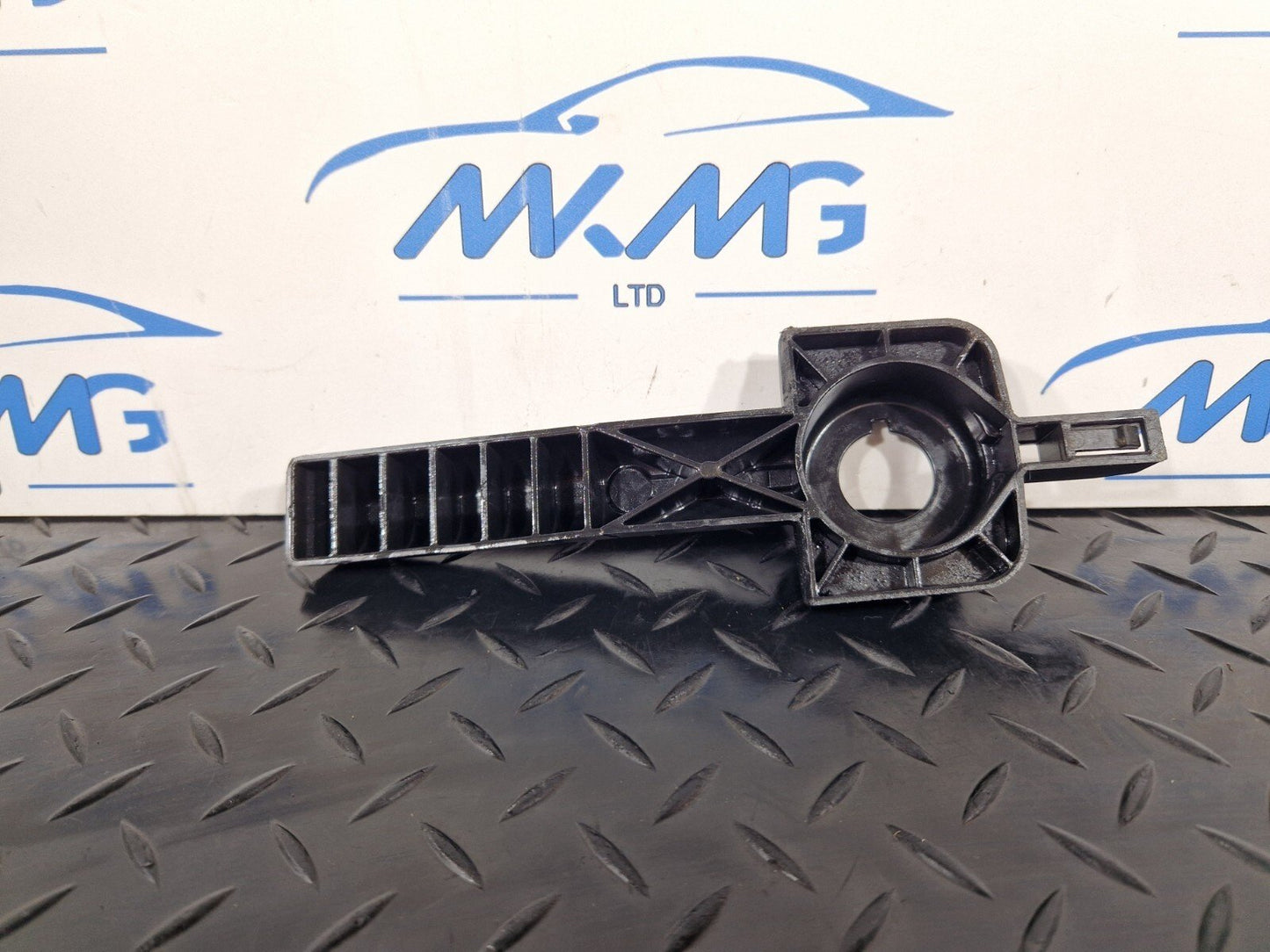 16-23 AUDI S5 COUPE FRONT RIGHT OR LEFT SIDE RADIATOR BRACKET 8W0805201
