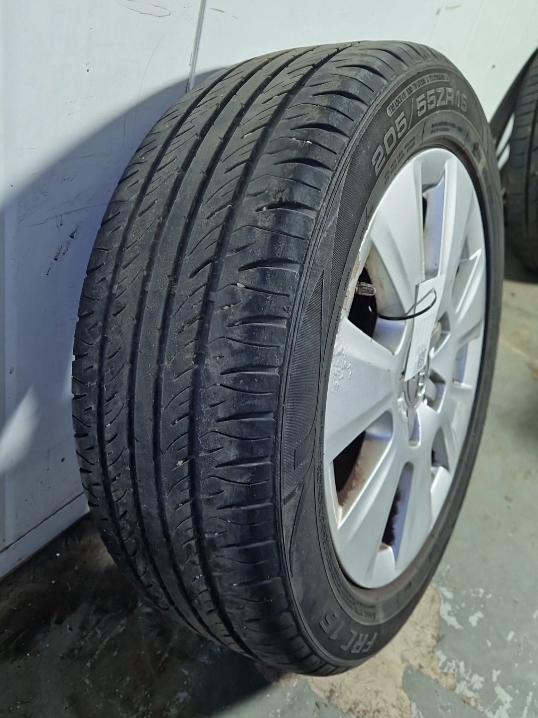 2008 Audi A3 8P 16" Alloy Wheel with Tyre 205/55/16 ~5mm 8P0601025BJ