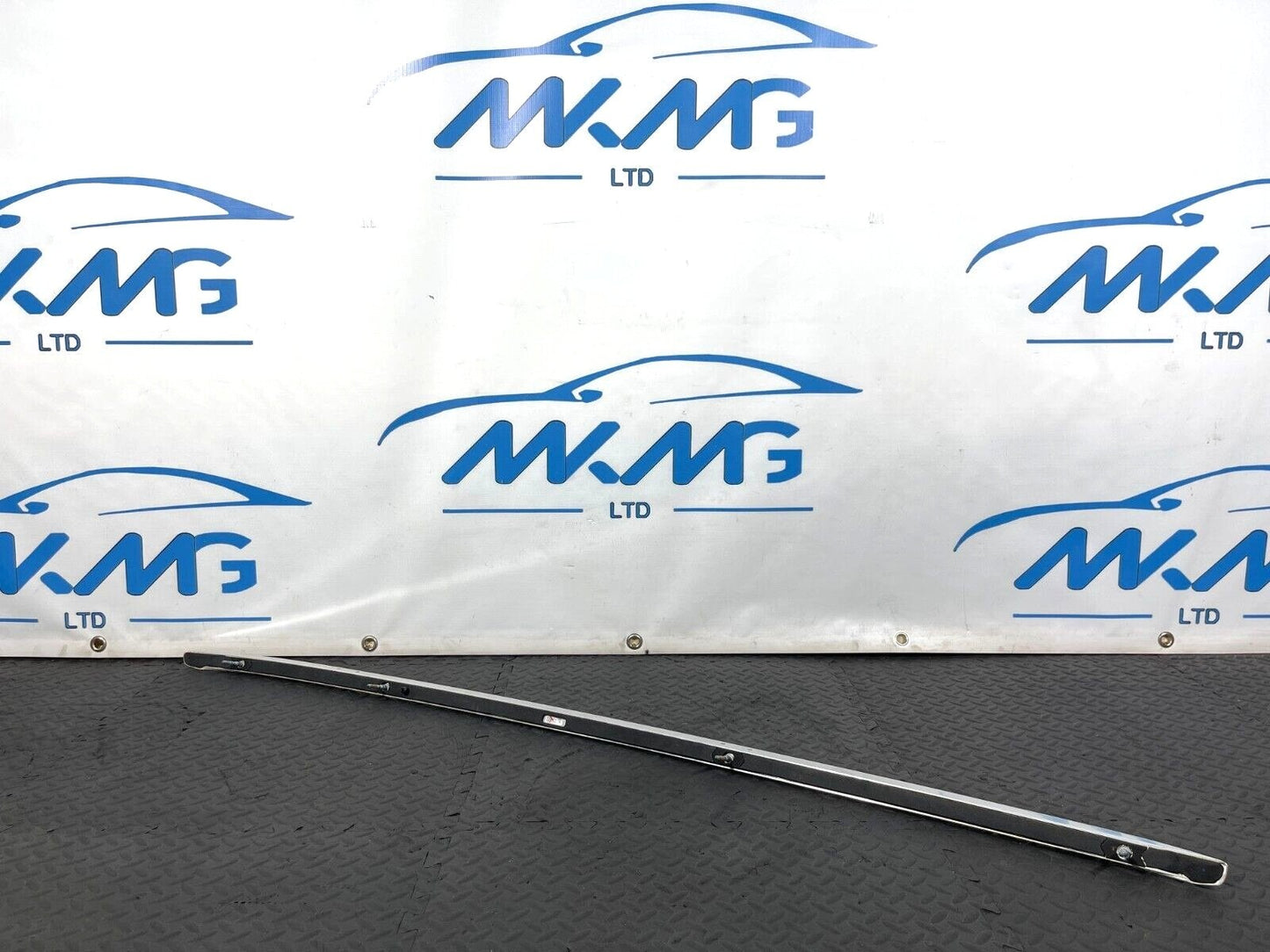 16-19 AUDI A4 B9 AVAN ROOF RAIL PAIR ESTATE CHROME DRIVER SIDE 8W8860022