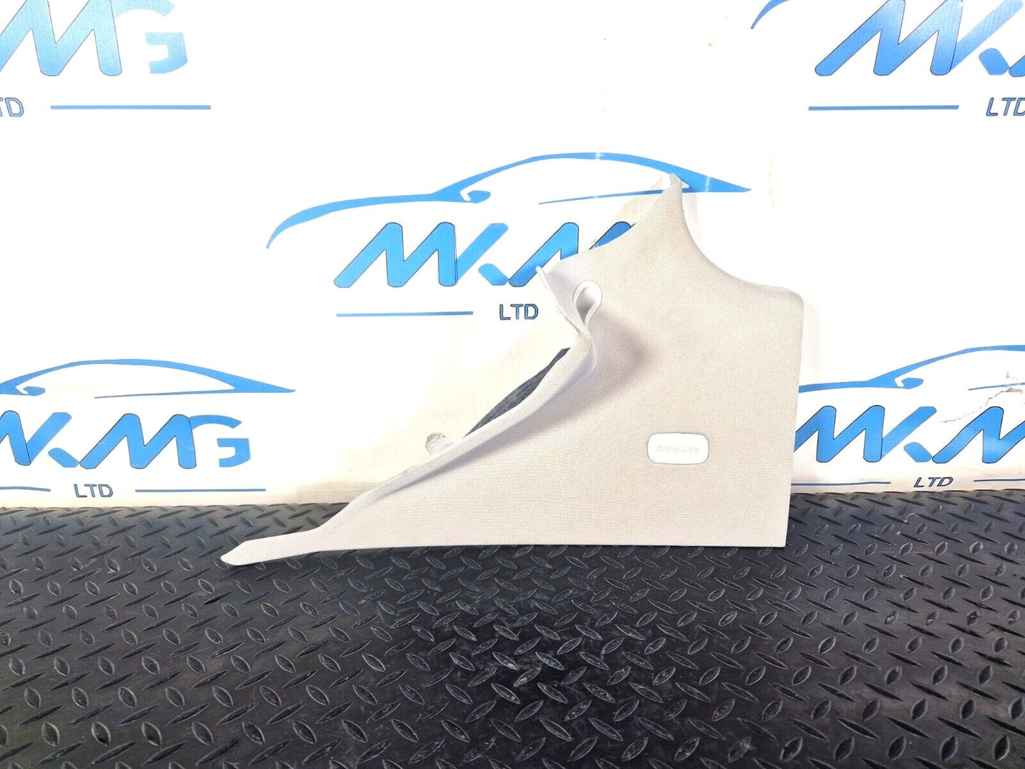 14-21 MERCEDES C200 W205  C PILLAR TRIM COVER PANEL RIGHT SIDE A2056906701