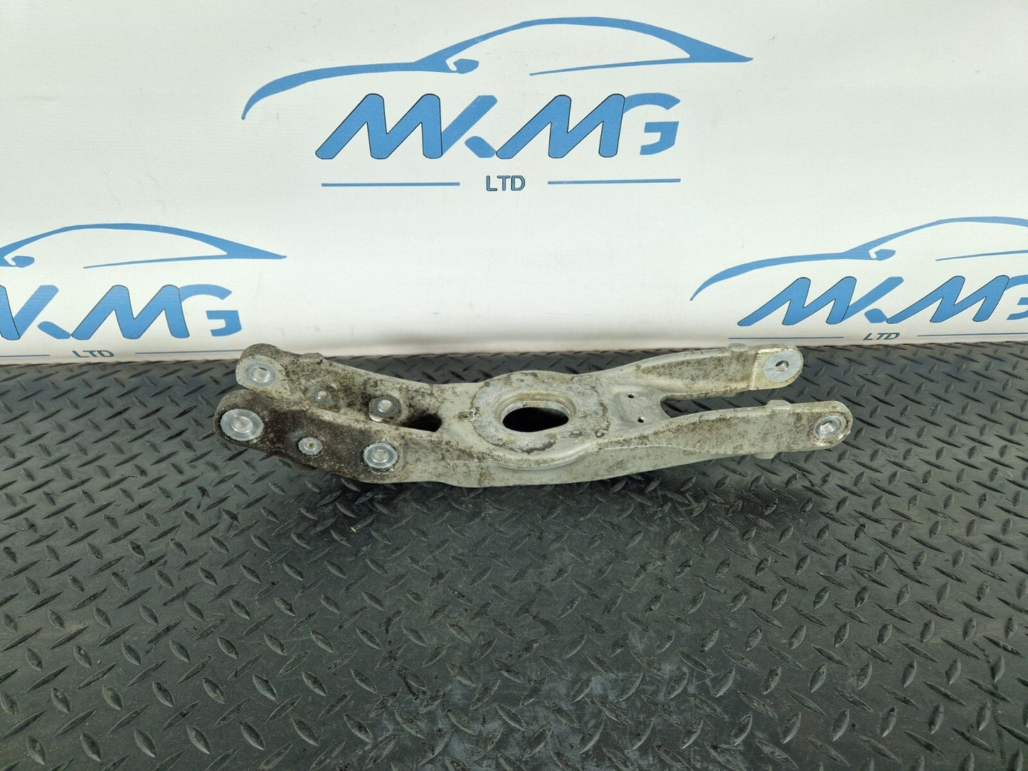 14-21 MERCEDES C CLASS W205 GENUINE REAR LEFT OR RIGHT CONTROL ARM A2053300