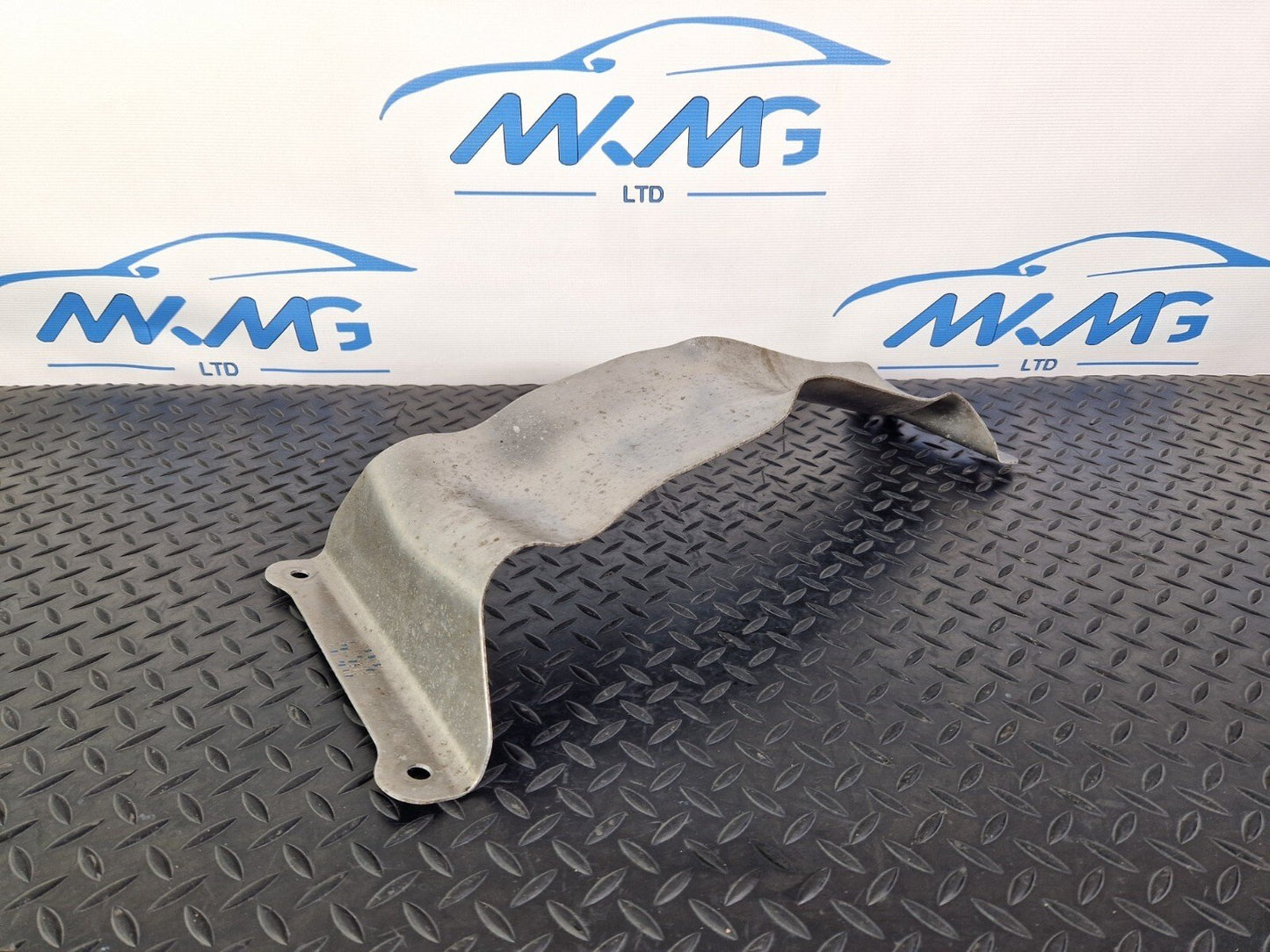 10-15 AUDI Q7 4L FUEL TANK UNDER SUPPORT  PLATE  GUARD 7L8201781