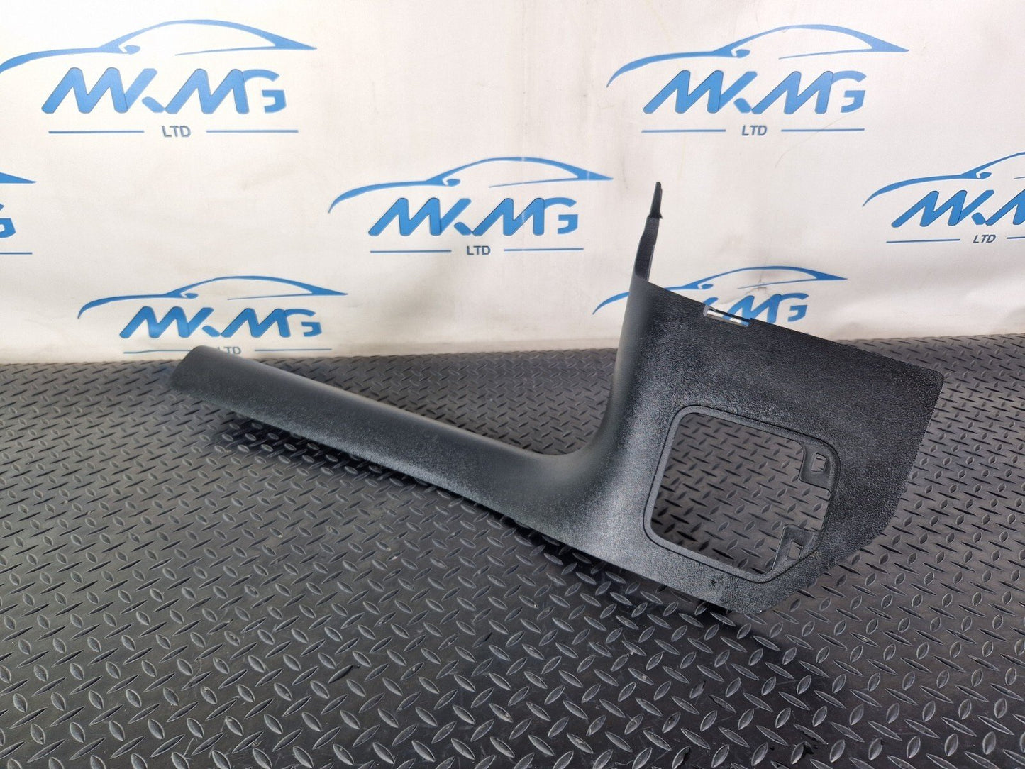 16-19 AUDI A4 B9 FRONT LEFT SIDE KICK PANEL SKIRT TRIM COVER 8W2867271A