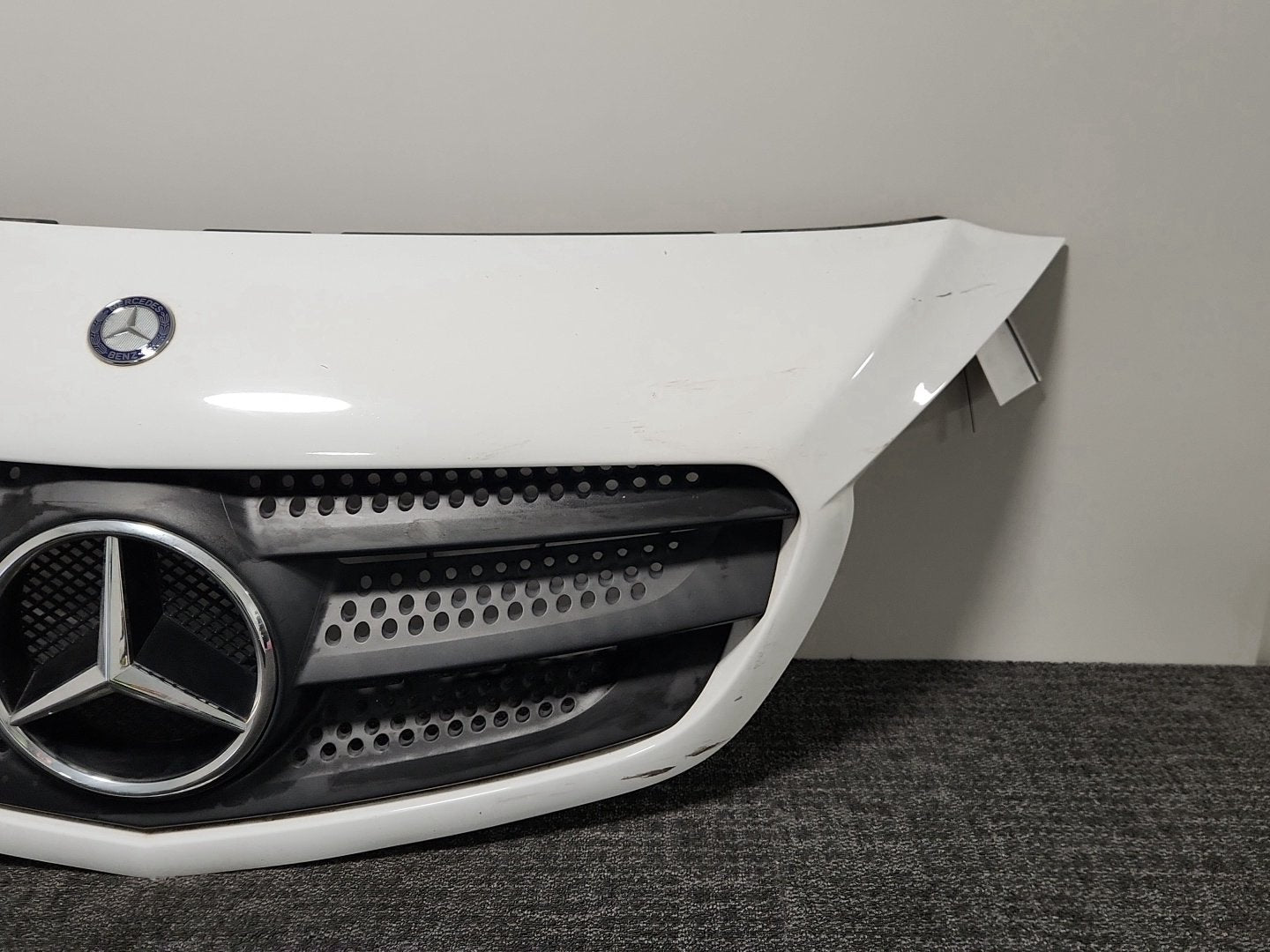 Mercedes-Benz Citan W415 Cargo Van Bumper Grille in Arctic White A4158880023