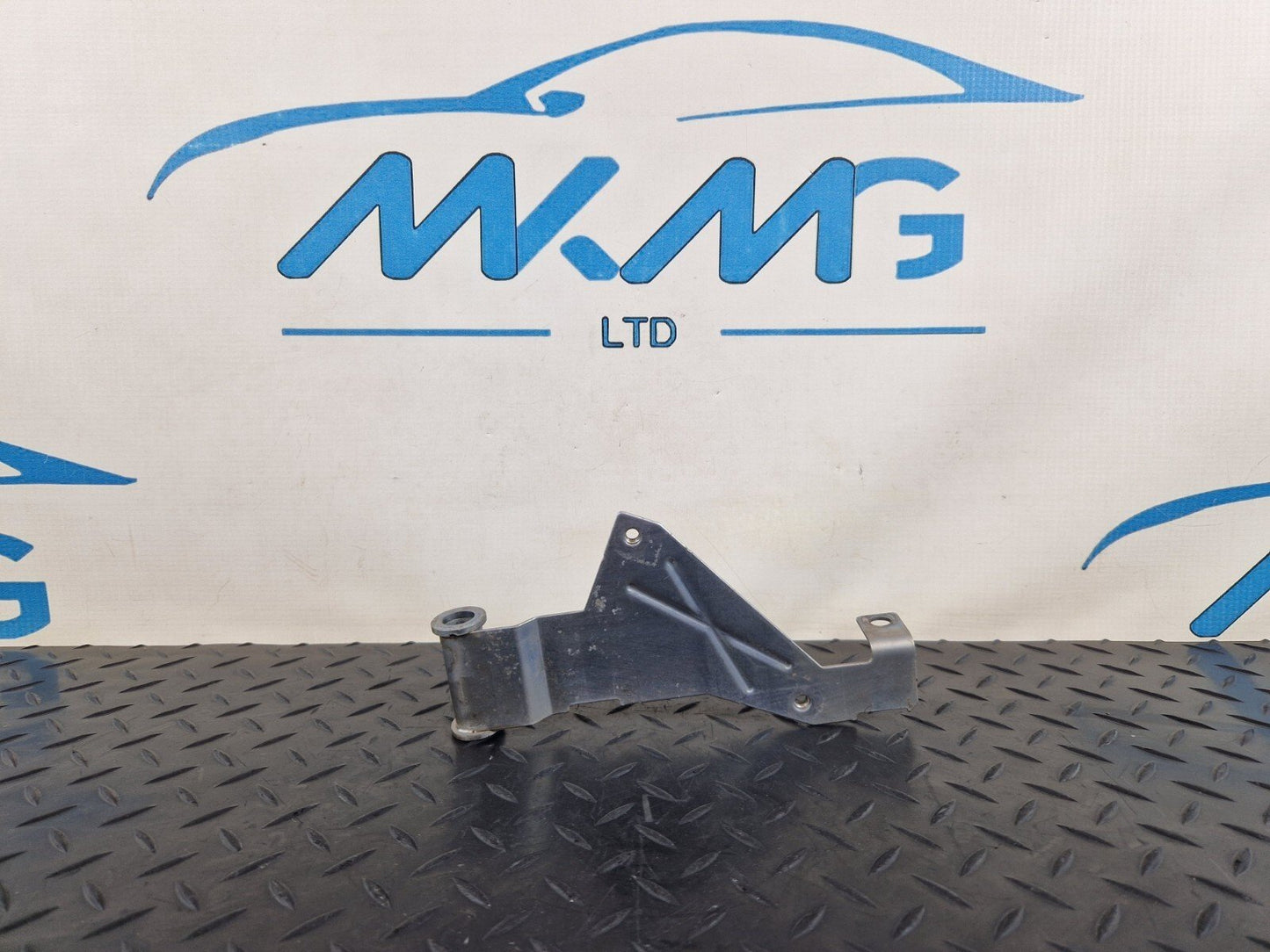 18-ON MERCEDES BENZ A CLASS W177 NOX OXYGEN SENSOR BRACKET HOLDER A6081400300